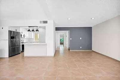 9133 Fontainebleau Blvd #5, Miami, FL 33172 - Photo 13