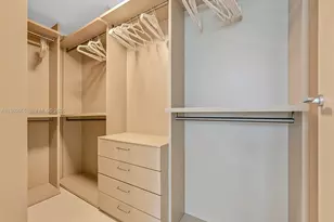 1000 Brickell Plaza, Miami, FL 33131 - Photo 25