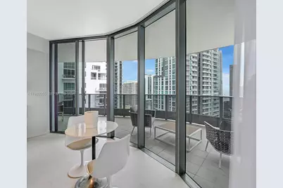 1000 Brickell Plz #3402, Miami, FL 33131 - Photo 17