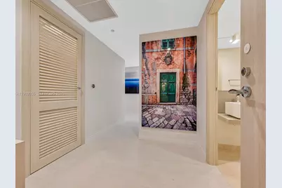 1000 Brickell Plz #3402, Miami, FL 33131 - Photo 19