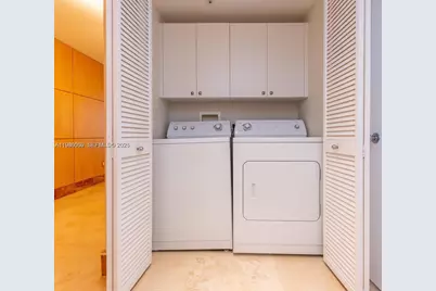 848 Brickell Key Dr #1201, Miami, FL 33131 - Photo 13