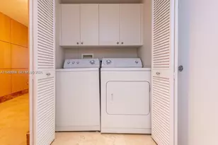 848 Brickell Key Dr, Miami, FL 33131 - Photo 13