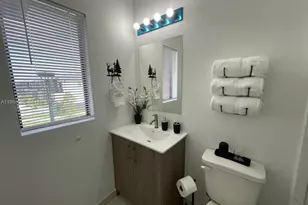 302 NW 11th Ct, Florida City, FL 33034 - Photo 9