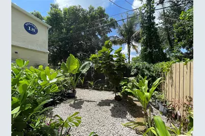 1060 NW 47th St #4, Miami, FL 33127 - Photo 7