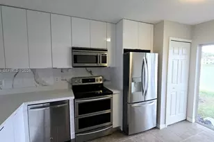 2920 SE 13th Ave, Homestead, FL 33035 - Photo 5