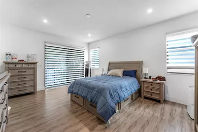 9881 W 34th Ave, Hialeah, FL 33018 - Photo 11