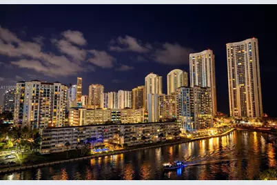 300 Bayview Dr #1107, Sunny Isles Beach, FL 33160 - Photo 23