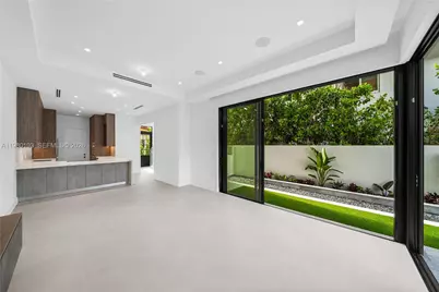 2710 S Le Jeune Rd, Coral Gables, FL 33134 - Photo 19