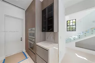 2710 S Le Jeune Rd, Coral Gables, FL 33134 - Photo 15