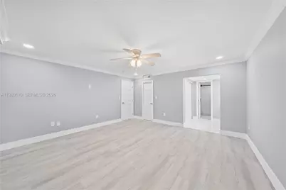 1001 Colony Point Cir #114, Pembroke Pines, FL 33026 - Photo 13