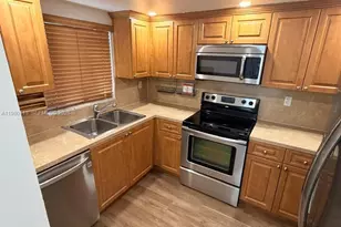 7101 SW 113th Ct, Miami, FL 33173 - Photo 11