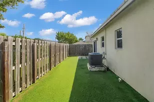 552 NE 5th Way, Florida City, FL 33034 - Photo 23