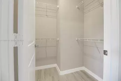 552 NE 5th Way, Florida City, FL 33034 - Photo 17