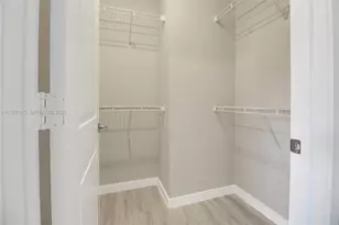 552 NE 5th Way, Florida City, FL 33034 - Photo 17