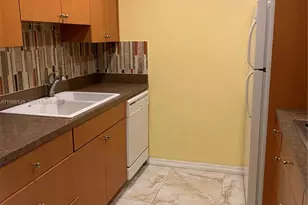 13500 SW 1st St, Pembroke Pines, FL 33027 - Photo 5