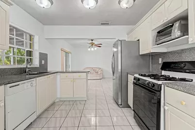 10555 SW 124th Rd, Miami, FL 33186 - Photo 9