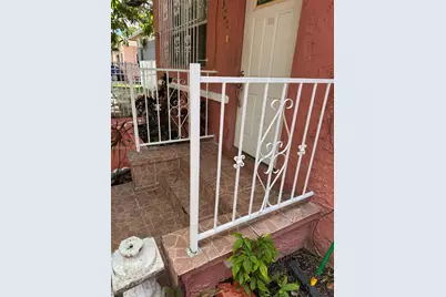 320 NE 55th St, Miami, FL 33137 - Photo 3