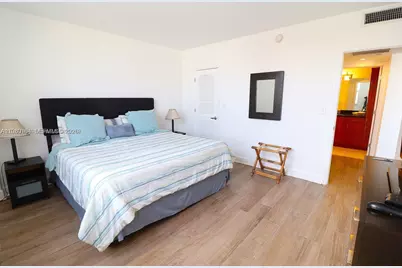 401 69th St #404, Miami Beach, FL 33141 - Photo 7