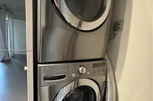 1226 N Hiatus Rd, Pembroke Pines, FL 33026 - Photo 9