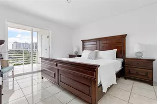 17801 N Bay Rd, Sunny Isles Beach, FL 33160 - Photo 15