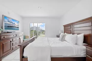 17801 N Bay Rd, Sunny Isles Beach, FL 33160 - Photo 17