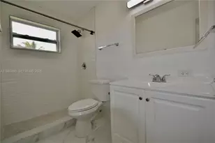 9974 SW 88th St, Miami, FL 33176 - Photo 9