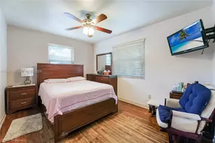 560 NW 97th St, Miami, FL 33150 - Photo 9