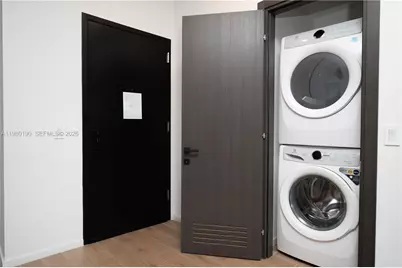 398 NE 5th St #2517, Miami, FL 33132 - Photo 13