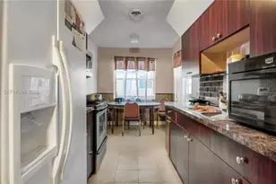 3570 NW 34th Way, Lauderdale Lakes, FL 33309 - Photo 9