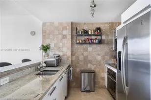 601 NE 36th St, Miami, FL 33137 - Photo 9