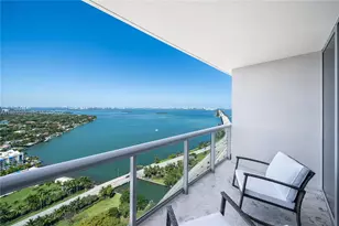601 NE 36th St, Miami, FL 33137 - Photo 3