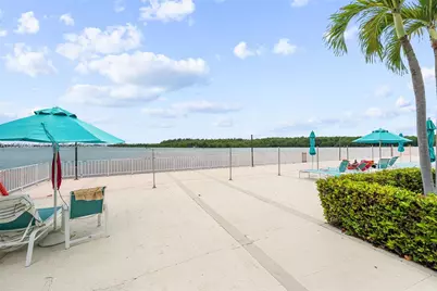 500 Bayview Dr #325, Sunny Isles Beach, FL 33160 - Photo 47