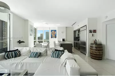 55 SE 6th St #3102, Miami, FL 33131 - Photo 3