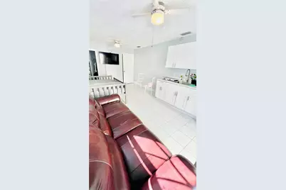18901 NW 77th Ct, Hialeah, FL 33015 - Photo 5