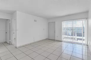 15421 SW 81st Cir Ln, Miami, FL 33193 - Photo 5