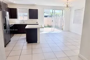 2418 SE 10th Ct, Homestead, FL 33035 - Photo 5