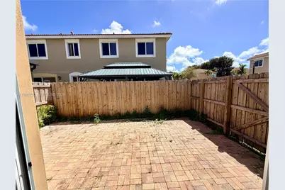 2418 SE 10th Ct, Homestead, FL 33035 - Photo 35