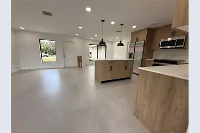 4020 NW 93rd Way, Sunrise, FL 33351 - Photo 7