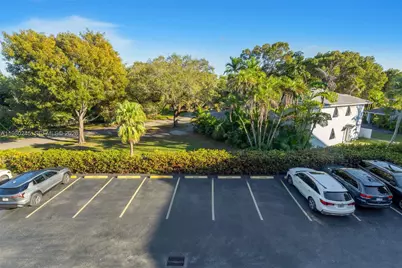 5750 Turin St #206, Coral Gables, FL 33146 - Photo 31