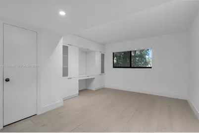 5750 Turin St #206, Coral Gables, FL 33146 - Photo 9