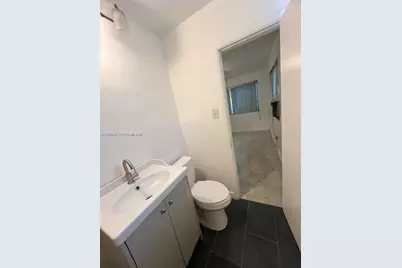 13797 Highland Dr #4, North Miami Beach, FL 33181 - Photo 7