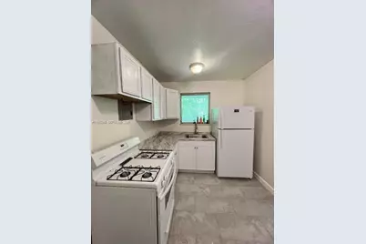 13797 Highland Dr #4, North Miami Beach, FL 33181 - Photo 15