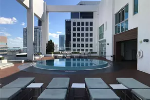 55 SE 6th St, Miami, FL 33131 - Photo 13