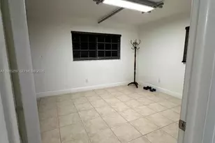 8500 SW 109th Ave, Miami, FL 33173 - Photo 5