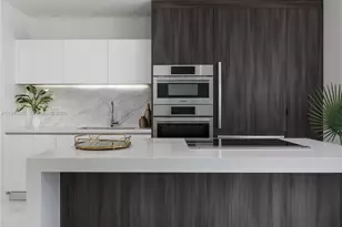 851 NE 1st Ave, Miami, FL 33132 - Photo 3