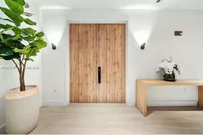 100 S Pointe Dr #1701, Miami Beach, FL 33139 - Photo 1