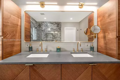 10533 NE 3rd Ct, Miami Shores, FL 33138 - Photo 13