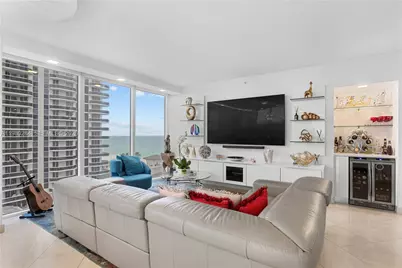 4775 Collins Ave #1007, Miami Beach, FL 33140 - Photo 9