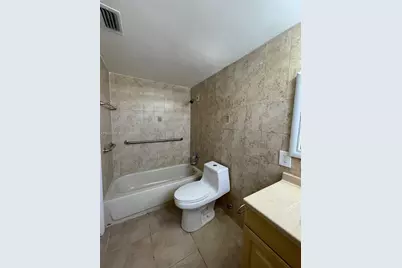 2500 SW 6th St #404, Miami, FL 33135 - Photo 15
