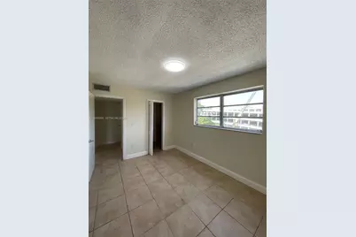 2500 SW 6th St #404, Miami, FL 33135 - Photo 13